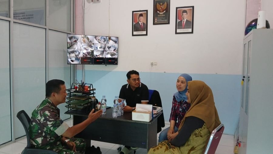 Babinsa Rumbai Perkuat Sinergi dengan SPPG Limbungan Baru Demi Pelayanan Gizi Optimal