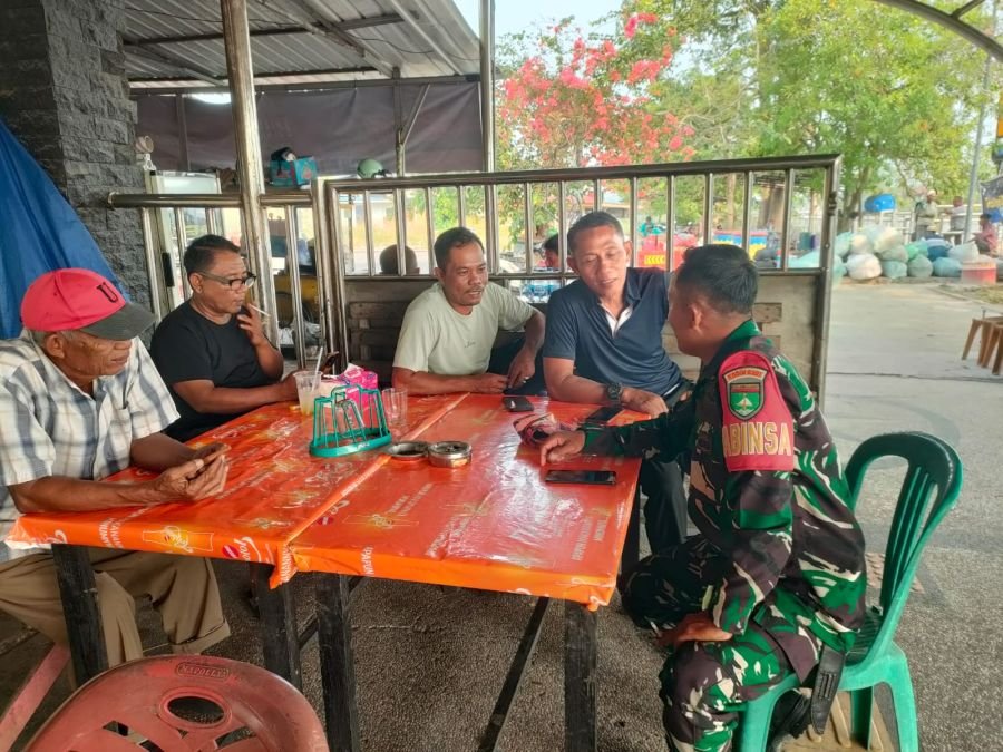 Babinsa Sambangi Pelabuhan Sei Duku, Warga Siap Dukung Lingkungan Bersih dan Aman
