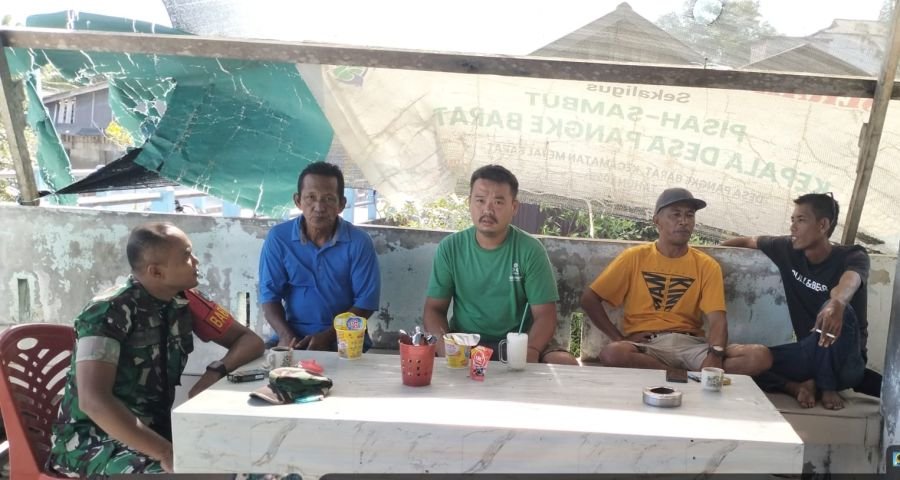 Babinsa Sebele Perkuat Kedekatan Warga Lewat Komsos Pagi