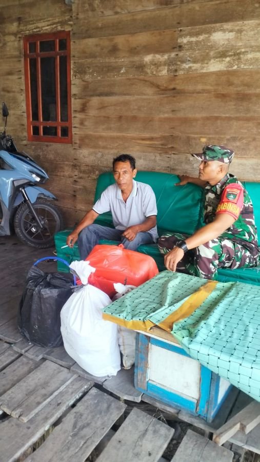 Babinsa Sebele Perkuat Komsos, Jaga Kekompakan Warga Belat