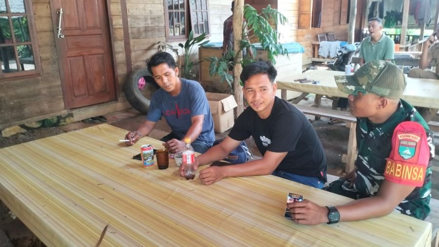 Babinsa Sebele Perkuat Komunikasi, Bangun Kedekatan dengan Warga