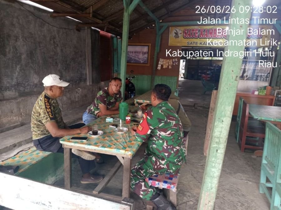 Babinsa Serka Budi Susanto Himbau Warga Desa Banjar Balam Hindari Pembakaran Lahan Demi Kesehatan Be