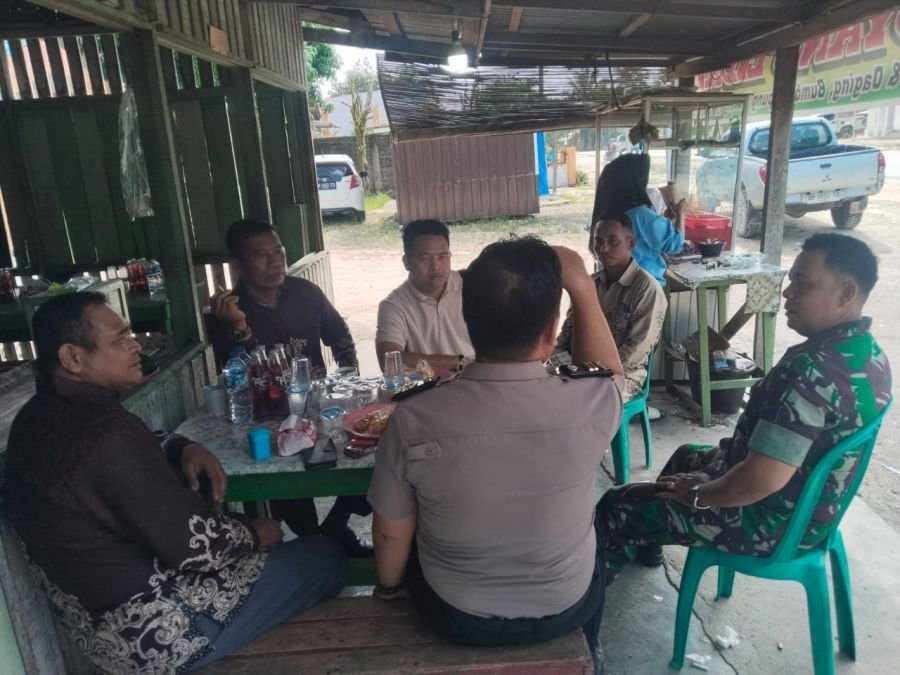 Babinsa Serka Siwaidi Perkuat Sinergi dengan Tokoh Masyarakat Singingi