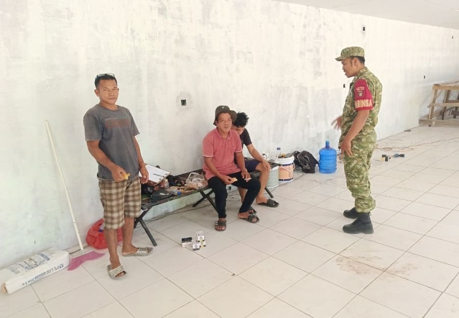 Babinsa Sertu Ino Purnomo Perkuat Kedekatan dengan Warga Desa Kelanga