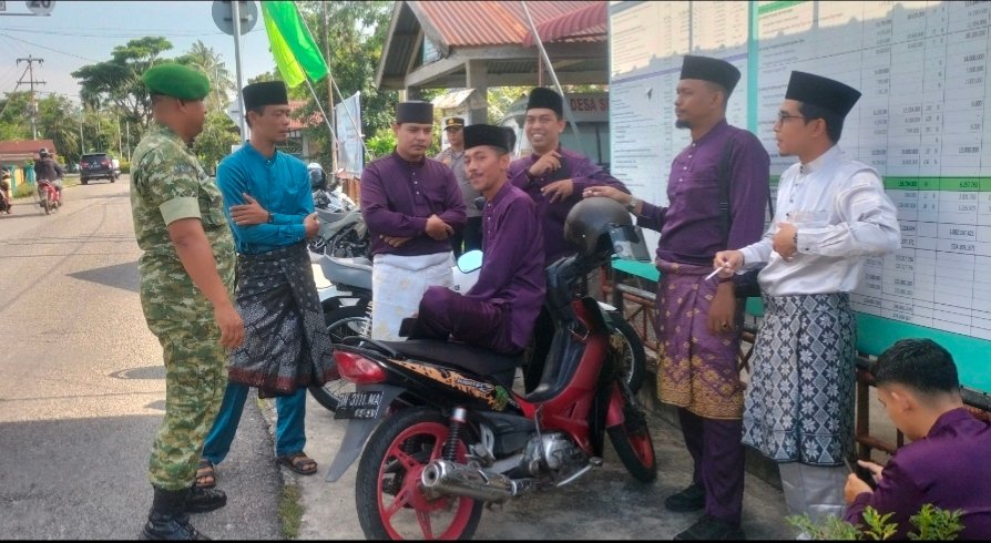 Babinsa Sertu Mustaqim Aktif Sosialisasikan Kampung Pancasila Sebagai Dasar Ideologi Negara.