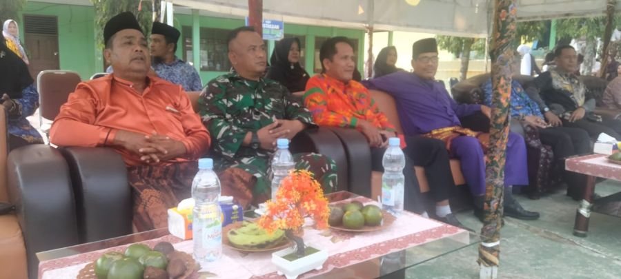 Babinsa Sertu Purwanto Hadiri Acara Perpisahan Siswa SMAN 02 XIII Koto Kampar