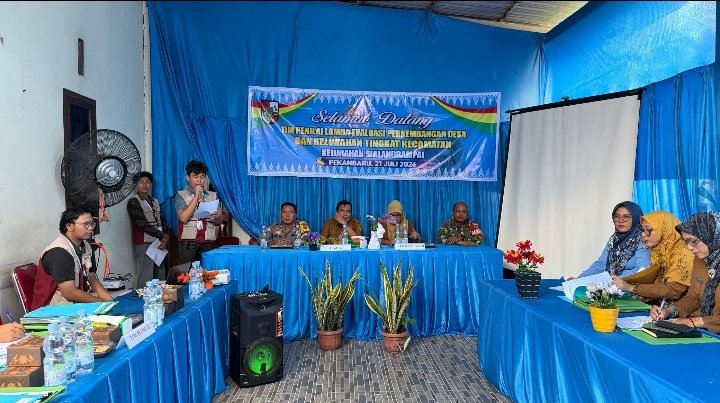 Babinsa Sialang Rampai Kawal Penilaian EPDESKEL demi Kemajuan dan Pelayanan Prima Kelurahan