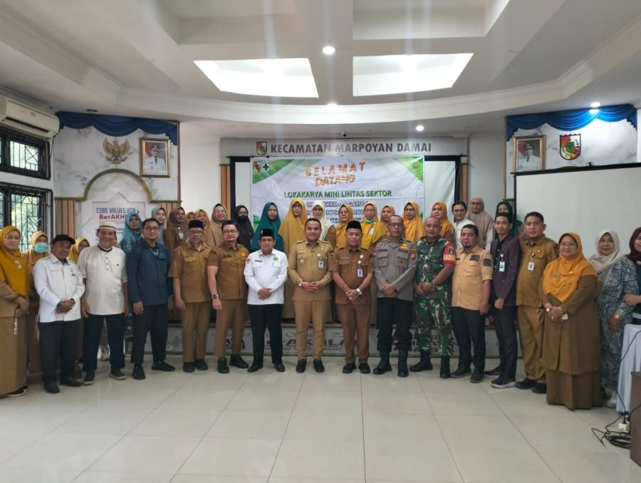 Babinsa Sidomulyo Timur Hadiri Lokakarya Mini Lintas Sektoral Puskesmas Garuda