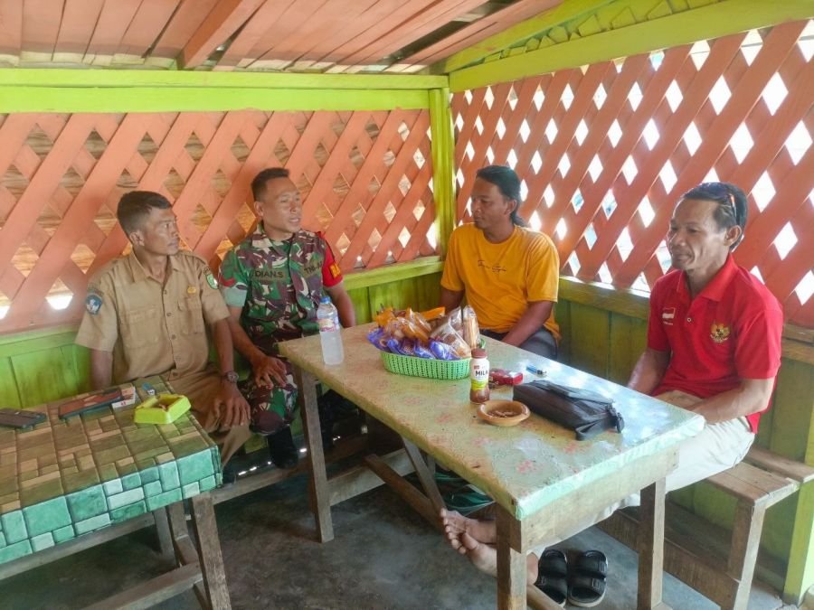 Babinsa silaturahmi untuk mempererat hubungan TNI dan rakyat