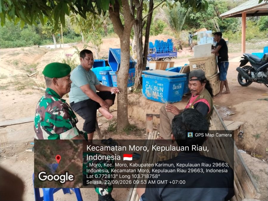 Babinsa Sugie Ingatkan Nelayan Moro Jangan Abaikan Keselamatan Melaut