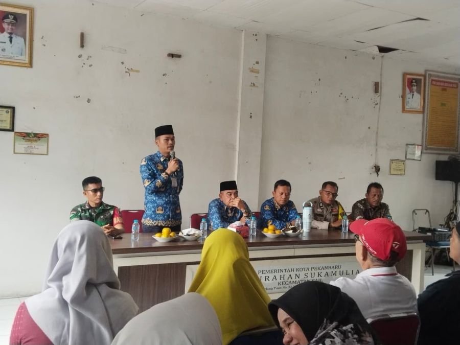 Babinsa Sukamulia Hadiri Pisah Sambut Lurah, Perkuat Harmoni dan Stabilitas Kamtibmas