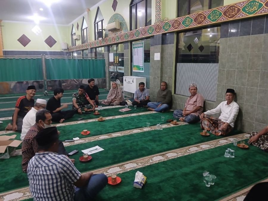 Babinsa Sukamulia Jadi Penengah, Dua Saudara Berdamai Usai Dimediasi