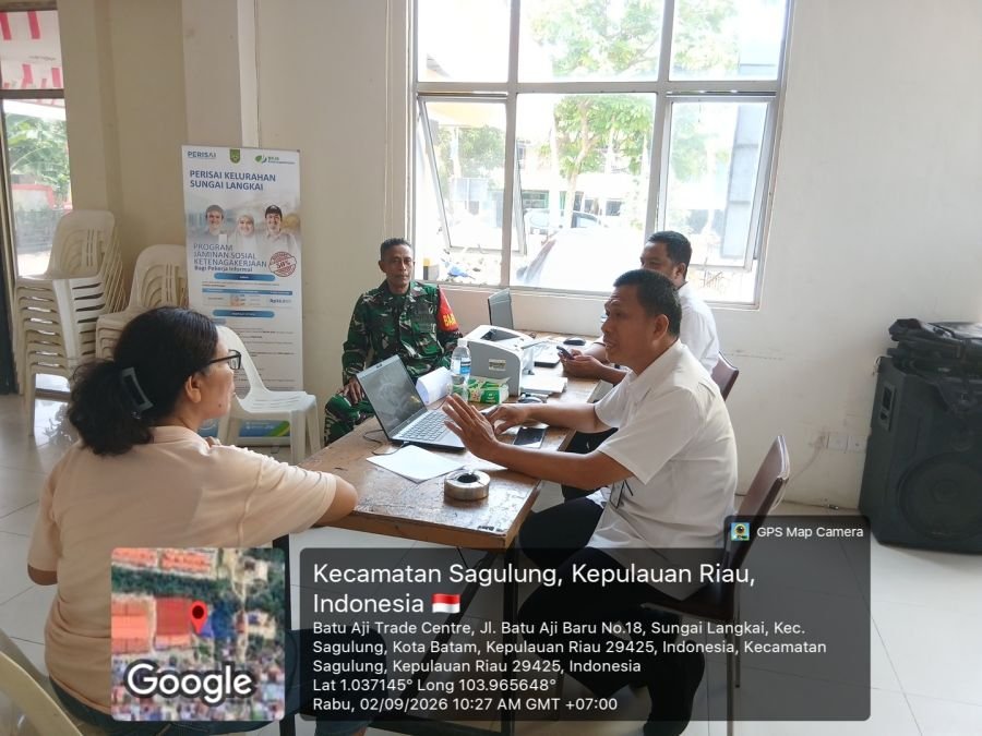 Babinsa Sungai Langkai Dorong Warga Taat PBB dan Waspada Kebakaran