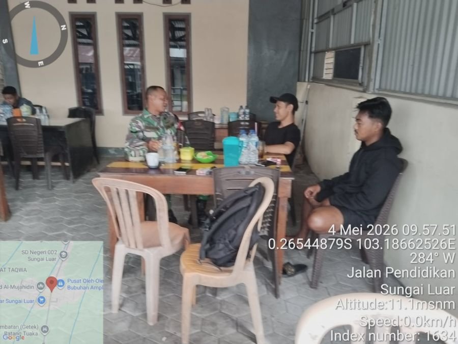 Babinsa Sungai Luar Gerak Cepat Edukasi Warga Soal Kebersihan