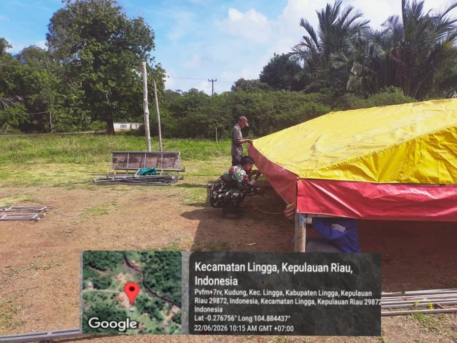 Babinsa Sungai Pinang Bersama Warga Laksanakan Gotong Royong Persiapan Pesta, Wujudkan Kebersamaan d