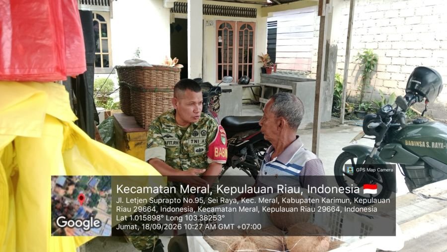 Babinsa Sungai Raya Pantau Dampak Bantuan Beras Bulog bagi Warga