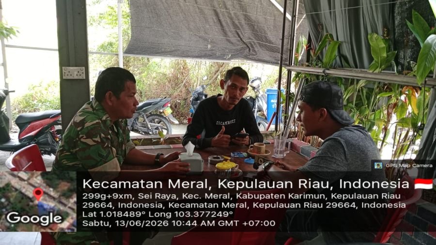 Babinsa Sungai Raya Perkuat Kamtibmas Lewat Dialog dengan Pemuda