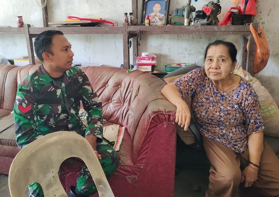 BABINSA SUNGAI UNGAR LAKSANAKAN KOMSOS DENGAN PEDAGANG MINYAK MINI