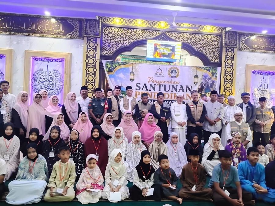 Babinsa Tangkerang Labuai Hadiri Salat Subuh Berjemaah, Pererat Silaturahmi dengan Warga