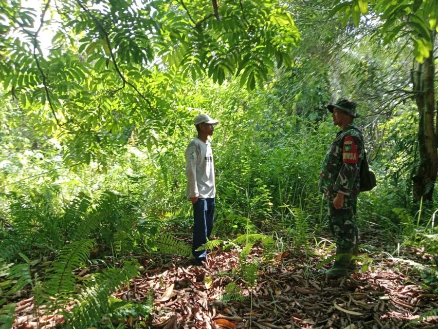 Babinsa Tangkerang Timur Ajak Warga Jadi Garda Terdepan Cegah Karhutla