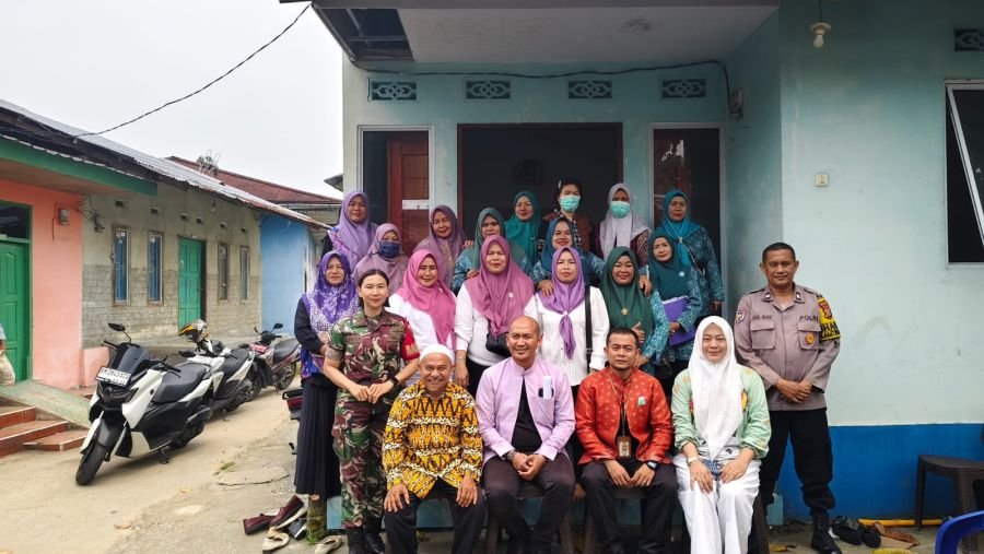 Babinsa Tangkerang Utara Pantau Bulan Imunisasi Kejar, Dukung Perlindungan Kesehatan Balita