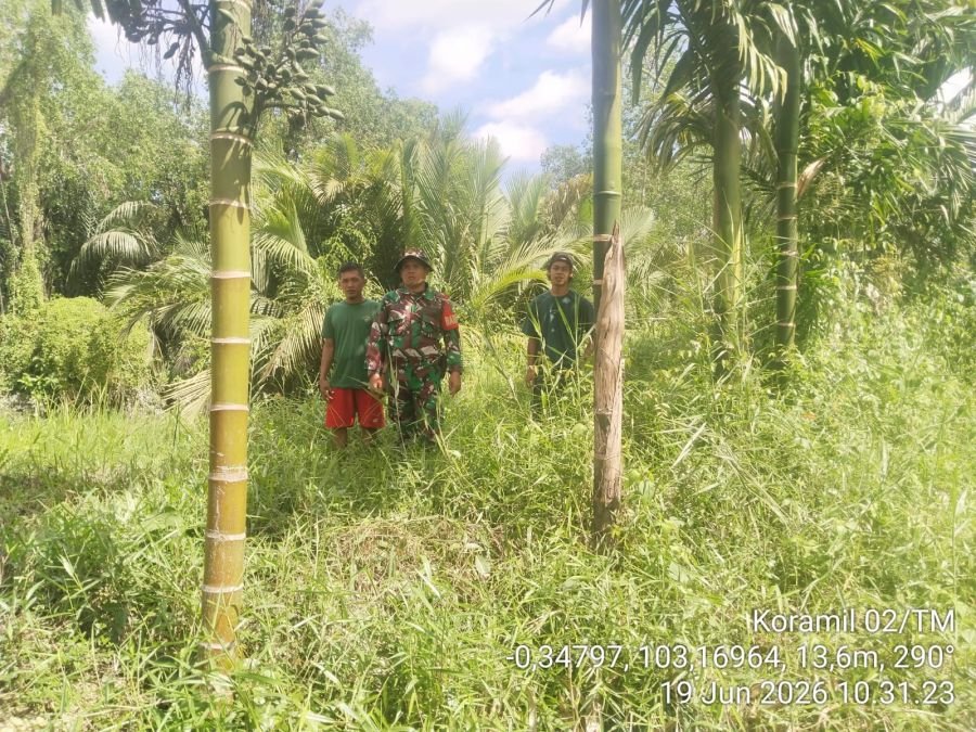 Babinsa Tanjung Baru Kotamil 02/TM, Patroli Karhutla di Tekulai Hilir, Situasi Aman Nihil Titik Api