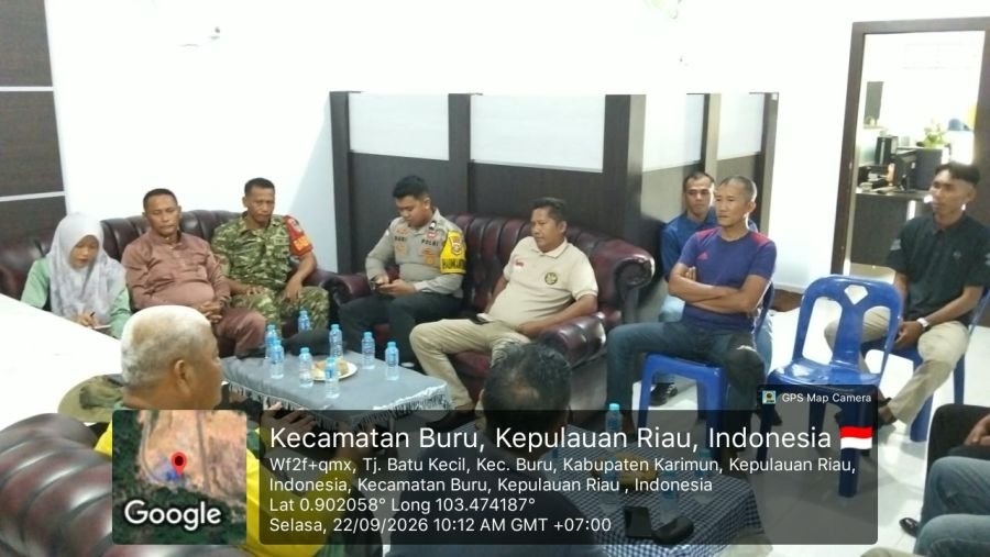 Babinsa Tanjung Hutan Kawal Pendataan Kelapa Warga Terdampak Hama