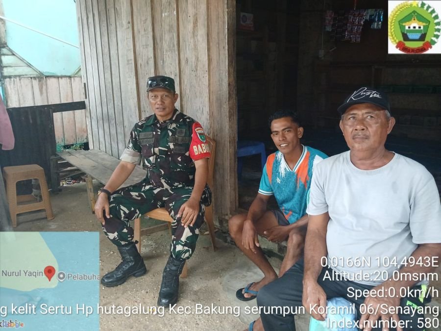 Babinsa Tanjung Kelit Ajak Warga Terapkan Hidup Bersih dan Sehat Demi Wilayah Binaan Yang ASRI*