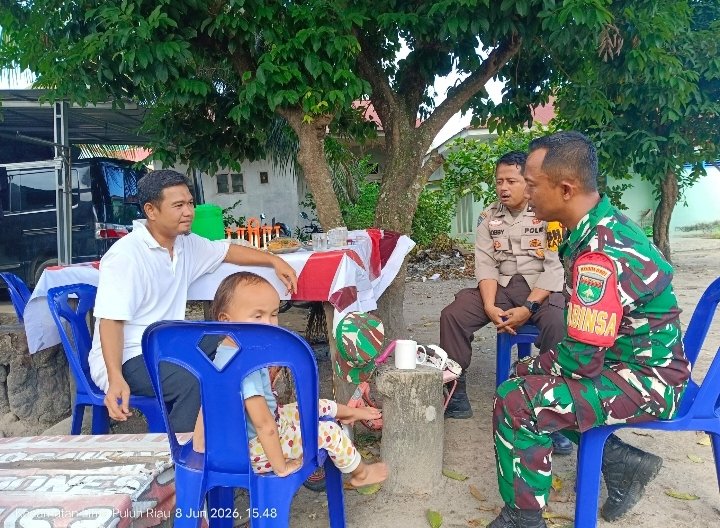 Babinsa Tanjung Rhu Ajak Ketua RT Aktif Sampaikan Informasi Pemerintah kepada Warga
