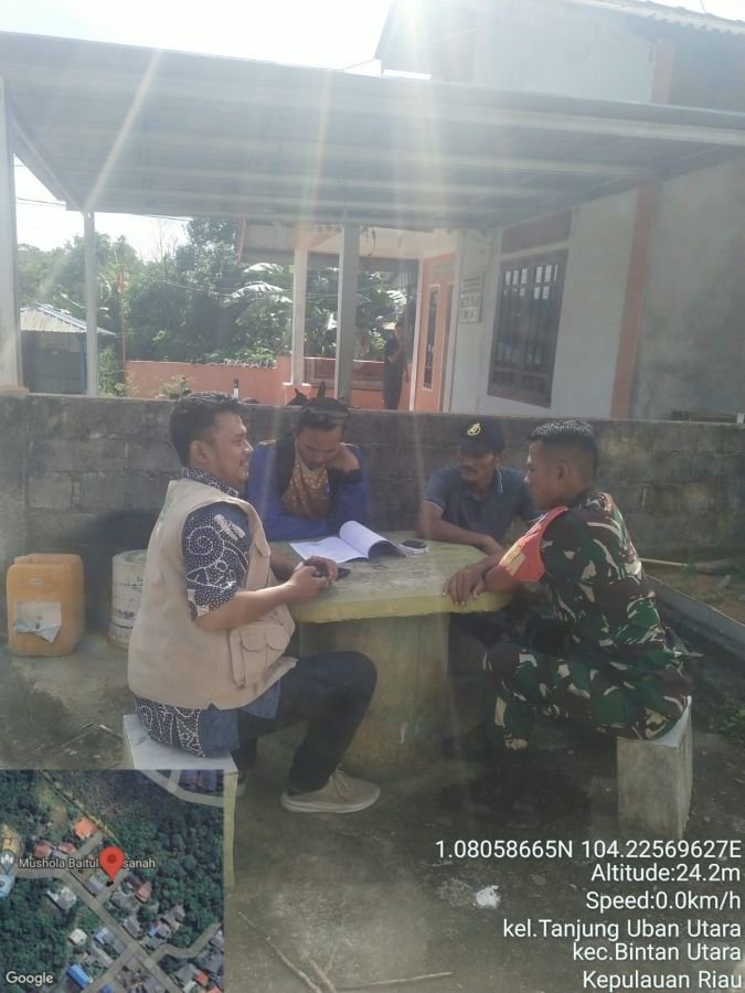 Babinsa Tanjung Uban Utara Ajak Warga Tingkatkan Keamanan Lingkungan