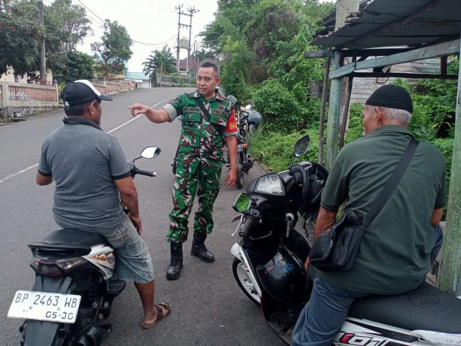 Babinsa Tanjungpinang Barat Gencarkan Edukasi Tertib Berlalu Lintas
