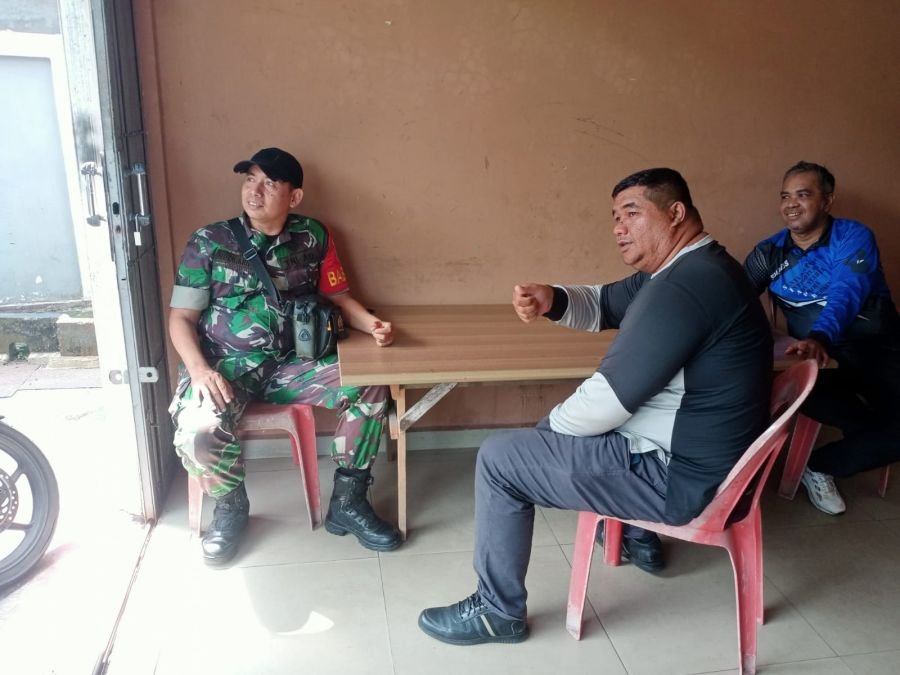 Babinsa Tanjungpinang Barat Pererat Sinergi dengan Tokoh Masyarakat Melalui Silaturahmi Kamtibmas