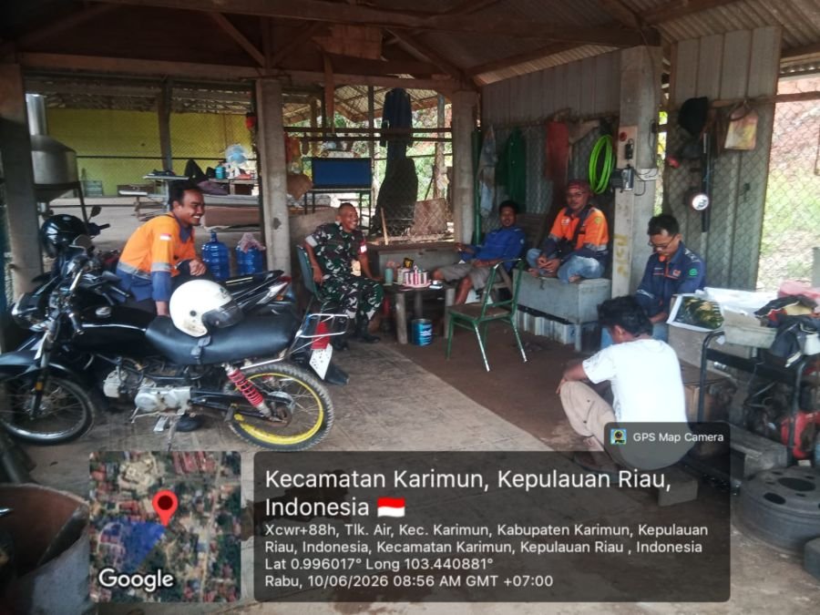 Babinsa Tebing Ingatkan Keselamatan Kerja Saat Komsos di PT RCGM