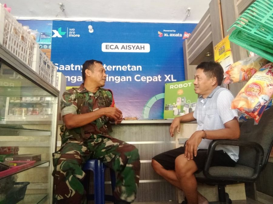 Babinsa Tebing Perkuat Silaturahmi Lewat Komsos Bersama Warga