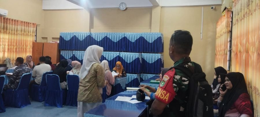 Babinsa Tebing Perkuat Sinergi PPDB Bersama SMAN 4 Binaan