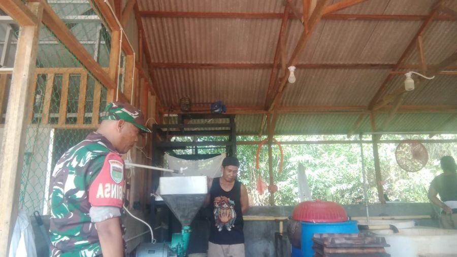 Babinsa Tebing Tegas Soal Kebersihan, Warga Diminta Ubah Kebiasaan