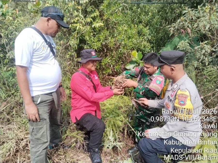 BABINSA TELUK BAKAU LAKSANAKAN PATROLI TERPADU BERSAMA KLHK MANGGALA AGNI.