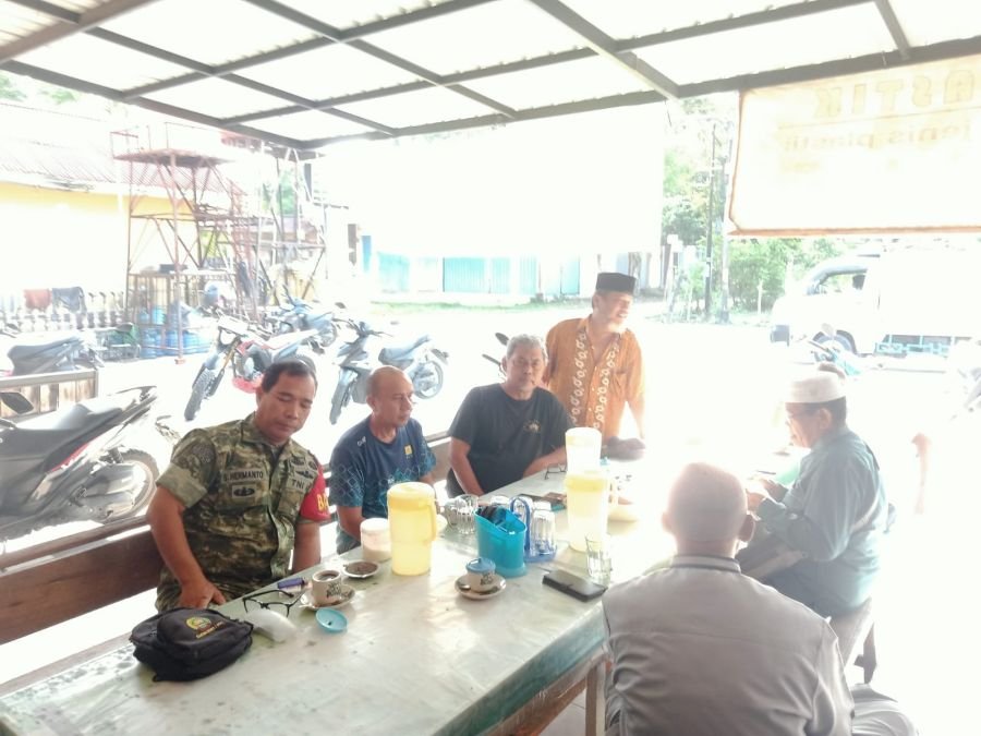 Babinsa Tenayan Raya Rangkul Warga, Satukan Langkah Bangun Masjid dan Bina Generasi Muda