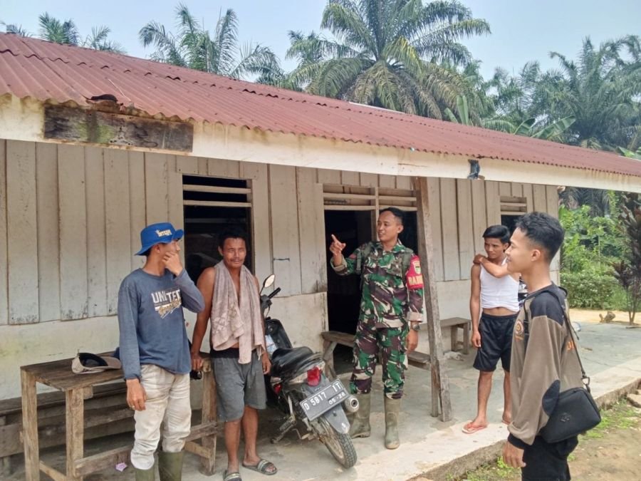 Babinsa Terus Upayakan Patroli dan Sosialisasi Karhutla
