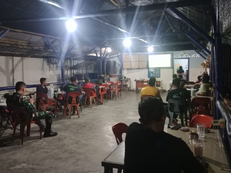 BABINSA TOAPAYA GELAR NOBAR PIALA DUNIA BERSAMA WARGA