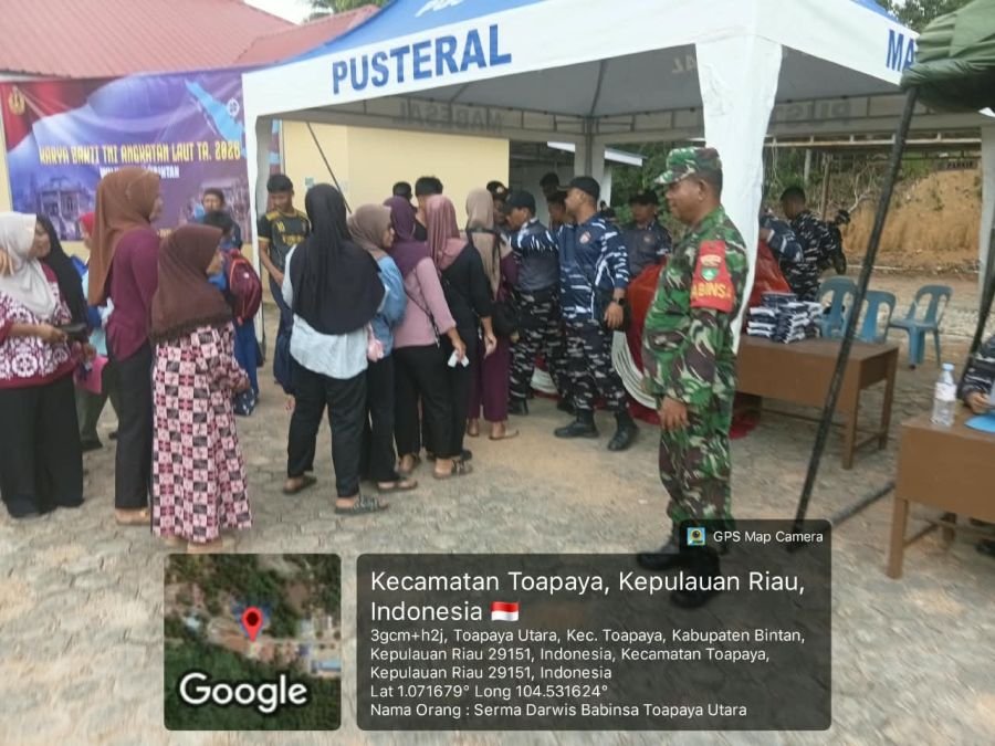 Babinsa Toapaya Utara Pantau Karya Bhakti TNI AL dalam Rangka HUT ke-81 TNI AL