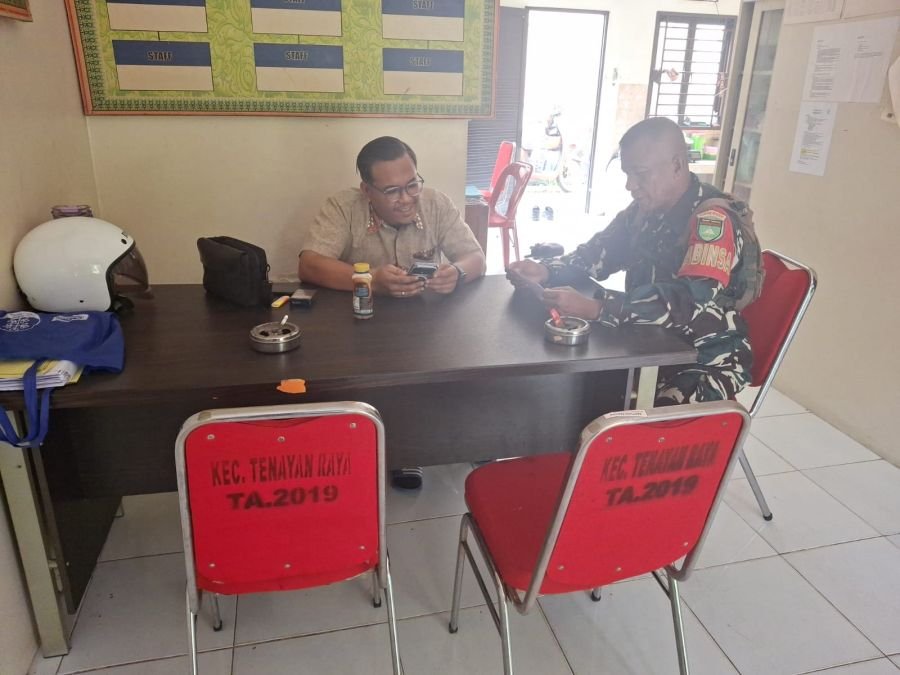 Babinsa Tuah Negeri Ajak RT/RW Perkuat Gotong Royong Cegah Banjir dan Tingkatkan Kesiapsiagaan Warga