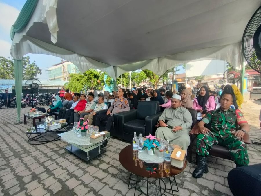 Babinsa Wakili Danramil Hadiri Khitanan Massal, Bukti TNI Selalu Dekat dan Peduli dengan Rakyat