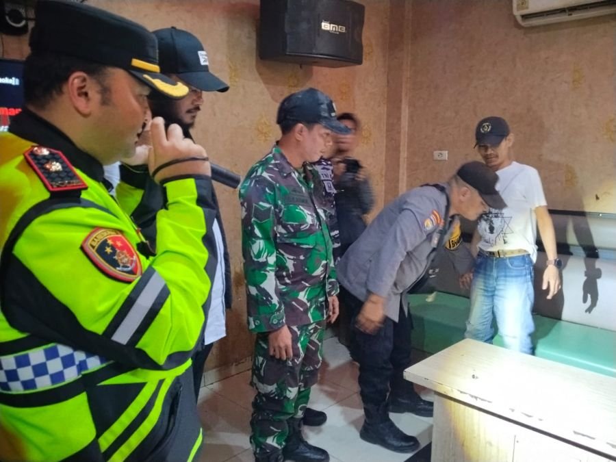 Bangko Dijaga Ketat! TNI-Polri Kompak Sisir Titik Rawan Demi Keamanan Warga