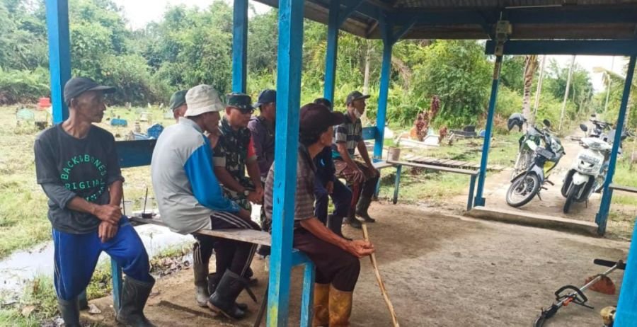 Bangun Budaya Gotong Royong, Serka Anton Babinsa 01/Tembilahan Rangkul Masyarakat