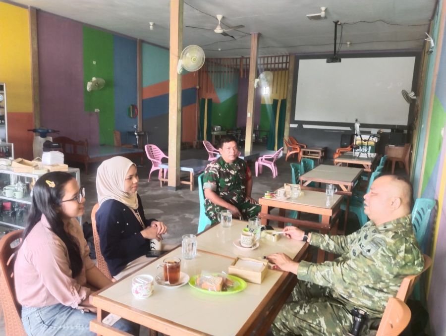 Bangun Sinergi di Wilayah Binaan, Babinsa Rumbai Barat Komsos Bersama Pengelola KDKMP