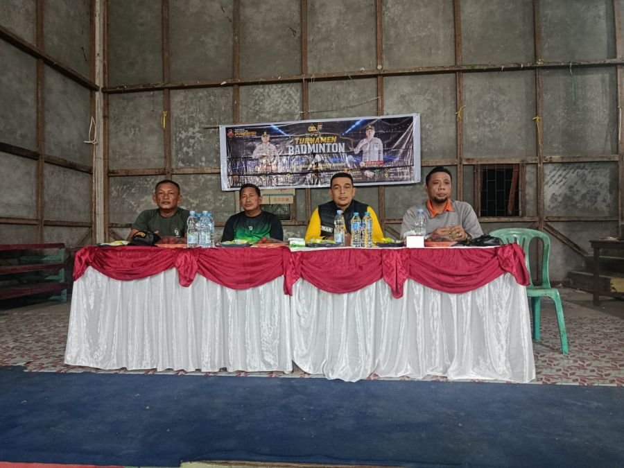 Batuud Koramil 10/Pelangiran Semarakkan HUT Bhayangkara ke -80 Lewat Turnamen Badminton