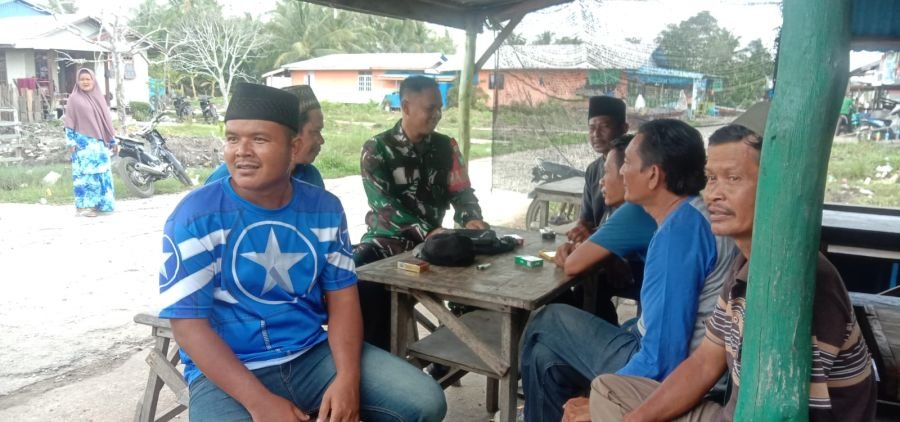 Batuud koramil 11/Pbr. Pererat Silaturahmi dengan Warga Pulau Burung