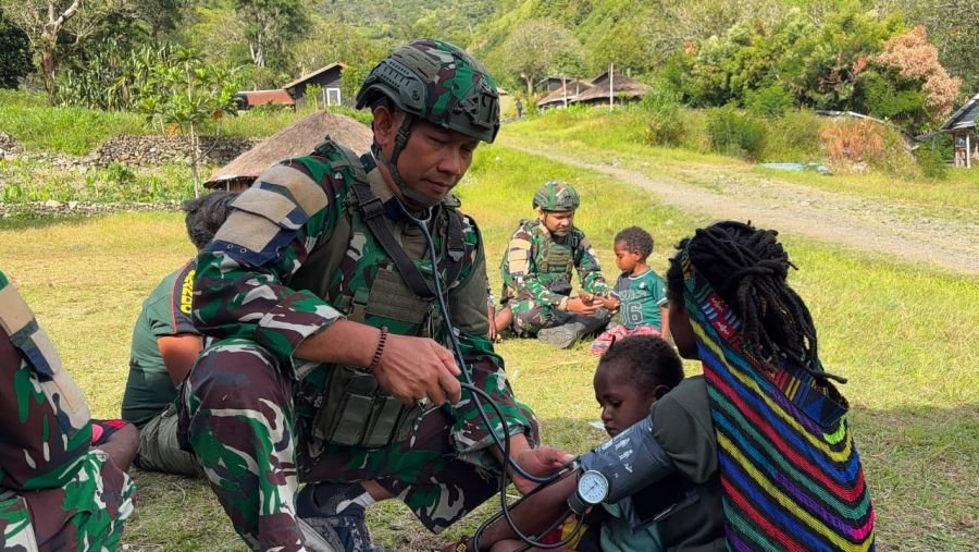 Berikan Pelayanan Kesehatan kepada Masyarakat Kampung Tinggi Nambut