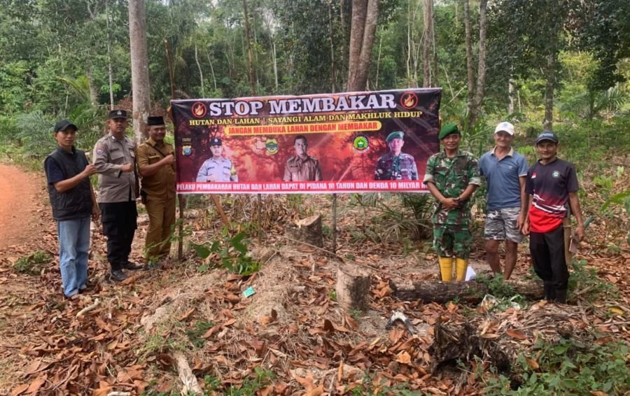 bertugas di Desa Lanjut, Peltu Maksudi, bersama Bhabinkamtibmas dan Kepala Desa melaksanakan kegiata
